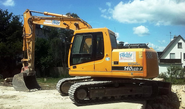 Navigating the Challenges: A Comprehensive Rough Terrain Forklift Buying Guide